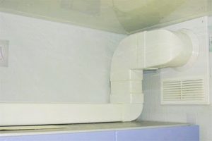 Установка воздуховода для кухонной вытяжки в Сургуте