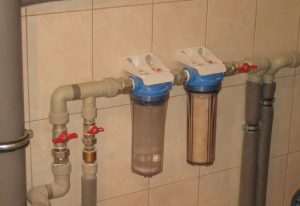 Установка проточного фильтра для воды в Сургуте